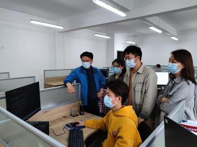 國產(chǎn)BIM新星耀 學(xué)子斬獲首屆高校邀請賽一等獎(jiǎng)，彰顯社會(huì)經(jīng)濟(jì)信息咨詢服務(wù)新潛力